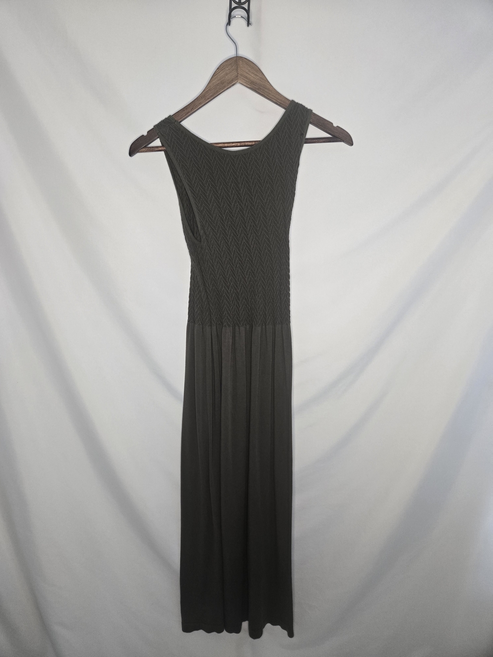 Textured Sleeveless Maxi Dress in Olive Green